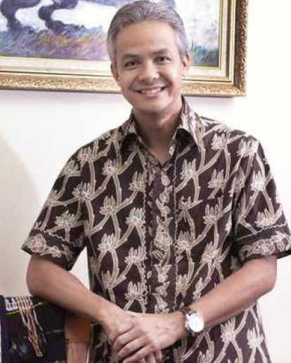 H. Ganjar Pranowo, S.H., M.I.P. Photos